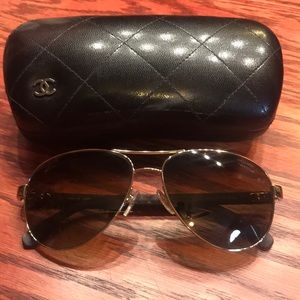 Chanel polarized sunglasses with case - aviators